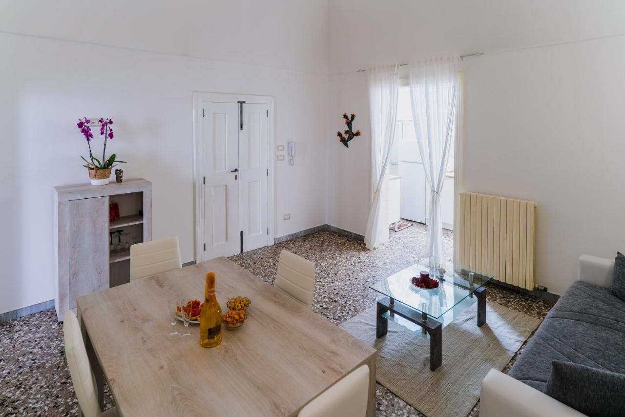 Palestro49 Holiday House Monopoli Luaran gambar